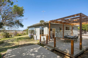 Pelican Point St Leonards